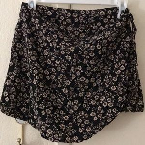 Forever 21 short/ skirt